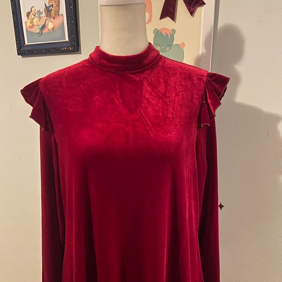 Red velour ruffle shoulder mock neck long sleeve dress • by Jeuvre • size small - Picture 2 of 8